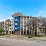 Park West 450 1Bedroom Suite, Pool, Gym, Parking