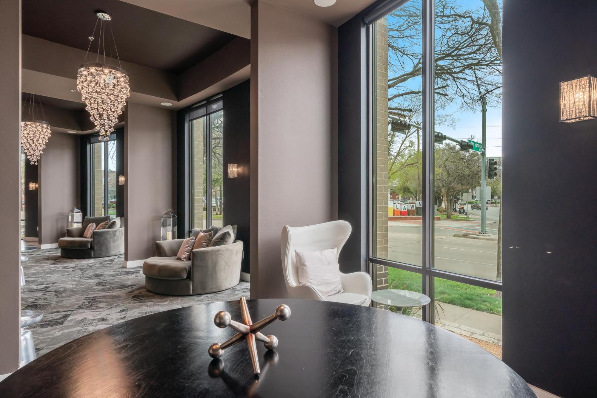 Park West 450 1bedroom Suite, Pool, Gym, Parking Apartment Dallas