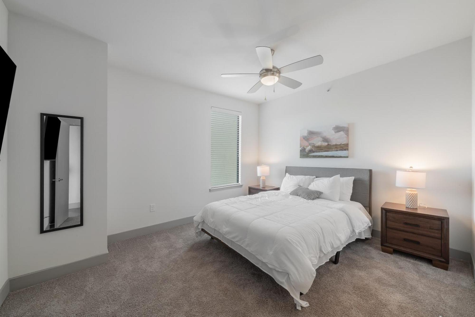Park West 450 1bedroom Suite, Pool, Gym, Parking Dallas