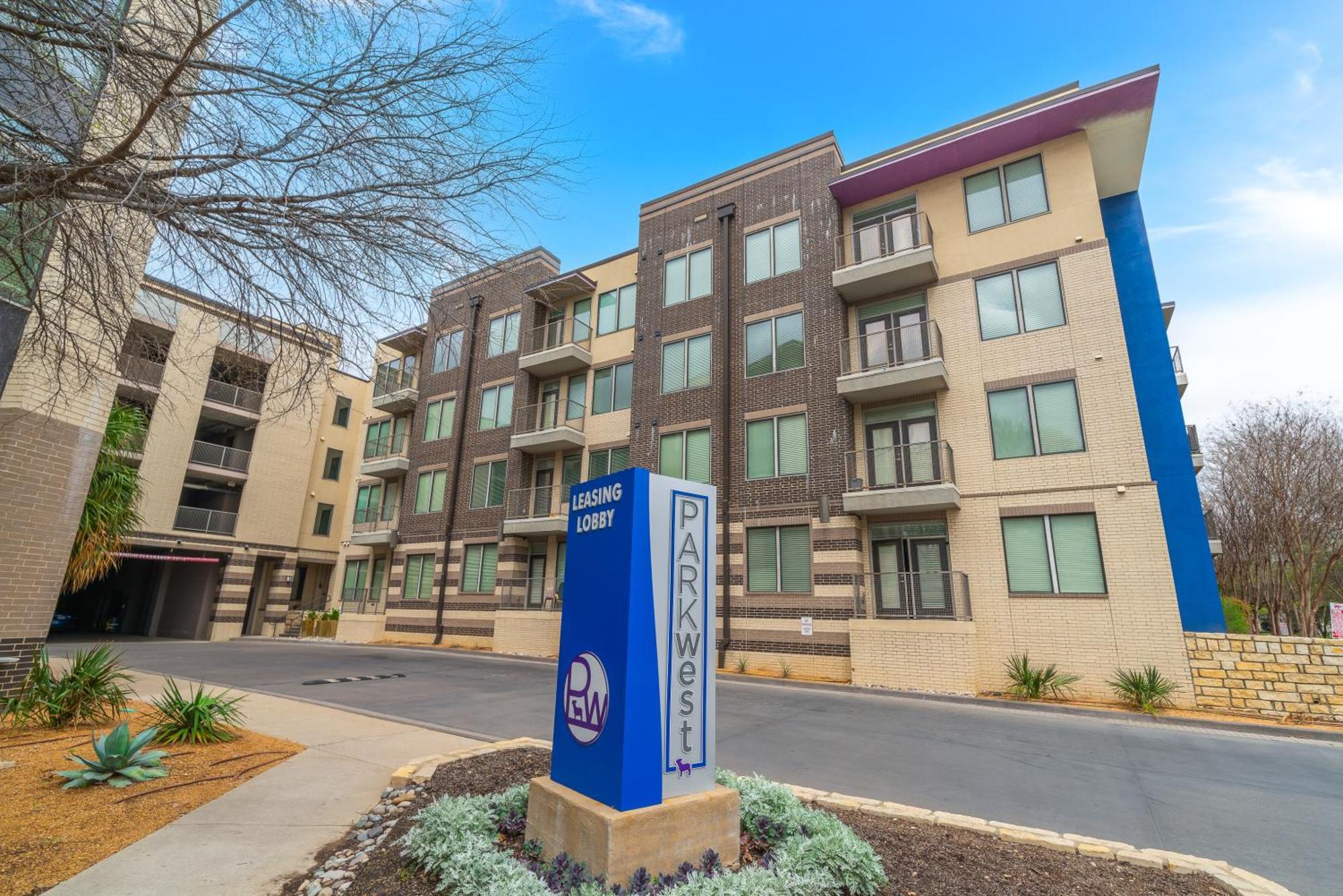 Park West 450 1bedroom Suite, Pool, Gym, Parking Apartamento *